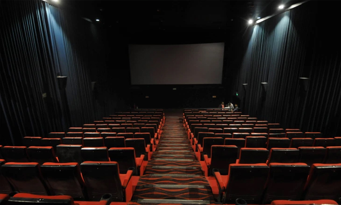  Public About Movie Theaters Open, Public, Movie Theaters , Lock Down, Corona Eff-TeluguStop.com