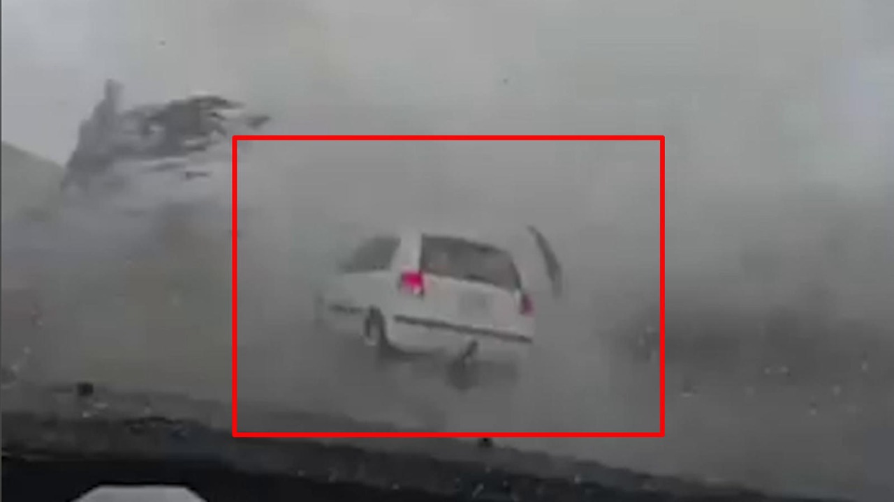  Viral Video When A Tornado Tames A Car  Viral Video, Tornado Tames, Car, Cc Came-TeluguStop.com