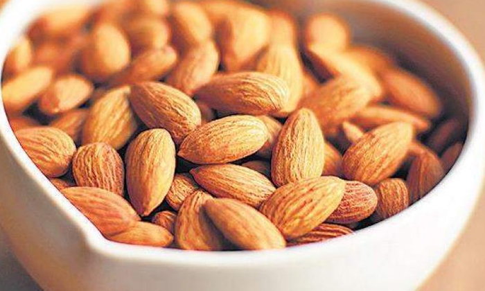  What Happens When You Eat Soaked Almonds Everyday?, Soaked Almonds, Almonds, Eat-TeluguStop.com