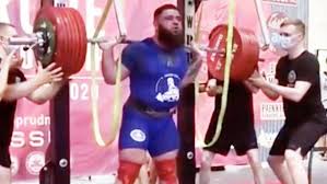  Weightlifter Breaks Both Knees As Squat Goes Horribly Wrong.-TeluguStop.com