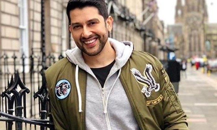  Another Bollywood Actor Tests Positive For Covid19-TeluguStop.com