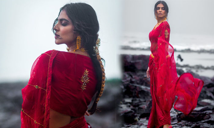 Actress Malavika Mohanan Alluring Images-telugu Actress Photos Actress Malavika Mohanan Alluring Images - Actressmalavik High Resolution Photo