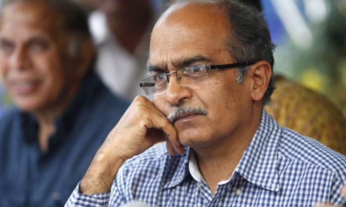  Bar Council Of Delhi  Issues Show Cause Notice To Prashant Bhushan, Prashant Bhu-TeluguStop.com