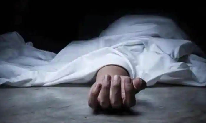  Woman Brutally Murdered Her Son For Money Harassment In Warangal, Death News, Wa-TeluguStop.com