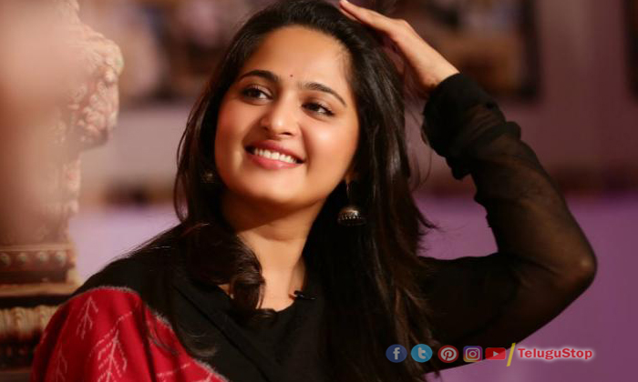  Anushka Shetty Crossed 23million Followers Facebook, Anushka Shetty, Prabhas, Fa-TeluguStop.com