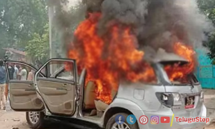  Attack On Trs Leader Corporator Car In Khammam, Khammam, Corporator Ramurthy Na-TeluguStop.com