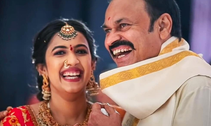  Naga Babu Interesting Comments About Niharika Konidela, Niharika Konidela, Naga-TeluguStop.com