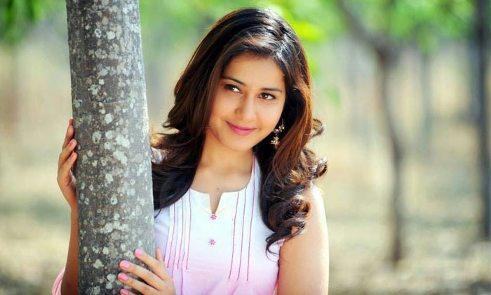  Rashi Khanna Not Interested In Bollywood Movies, Tollywood, South Cinemas, Bolly-TeluguStop.com