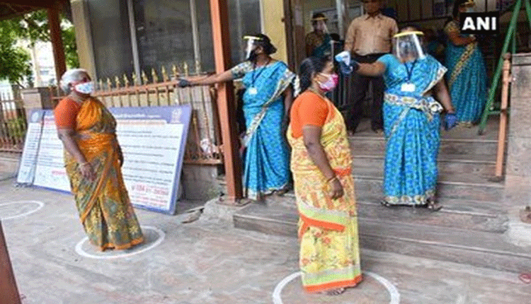  Madhurai’s Meenakshi Temple Reopens After 165 Days!-TeluguStop.com