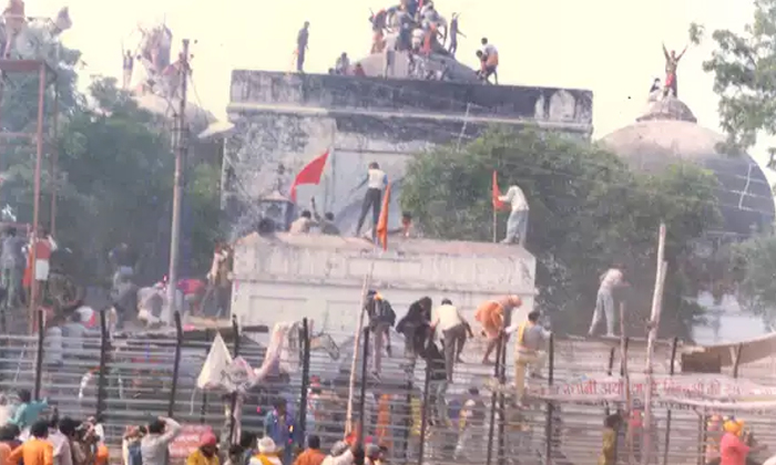  Reasons Behind Clean Chit In Babri Masjid Case, Babri Masjid Case, Babri Masjid-TeluguStop.com