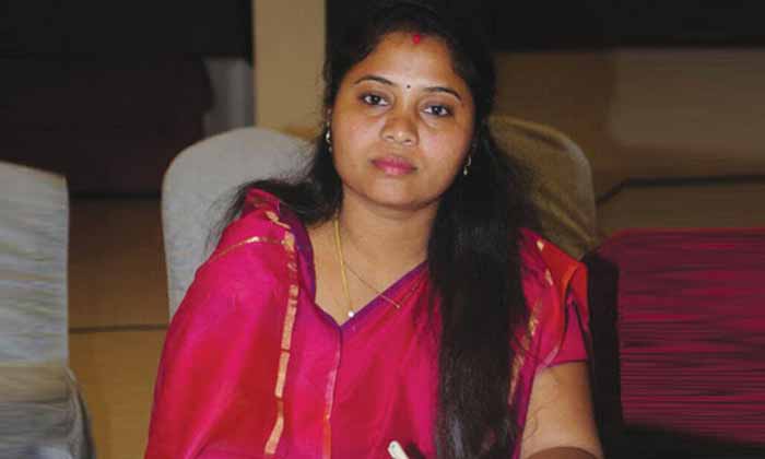 In Ap That Women Minister Got Minus Marks,pushpa Sree Vani, Minister, Jagan Moha-TeluguStop.com