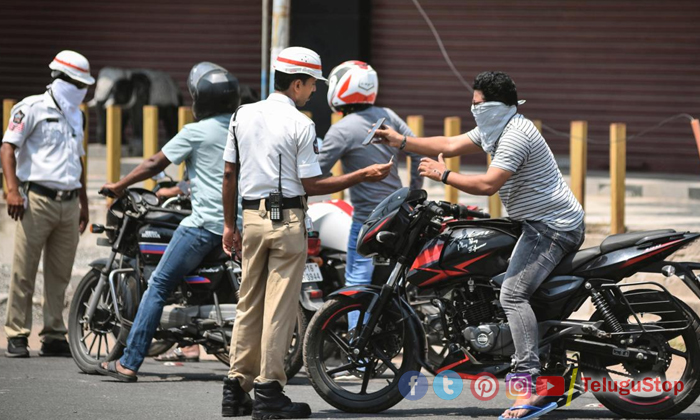  Lock Down In Srikakulam Town Upto One Month, Lock Down, Ap, Srikakulam, Masks, S-TeluguStop.com