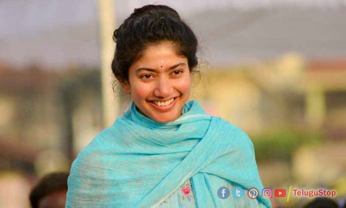  Sai Pallavi Gets Mega Offer, Sai Pallavi, Chiranjeevi, Vedalam Remake, Tollywood-TeluguStop.com