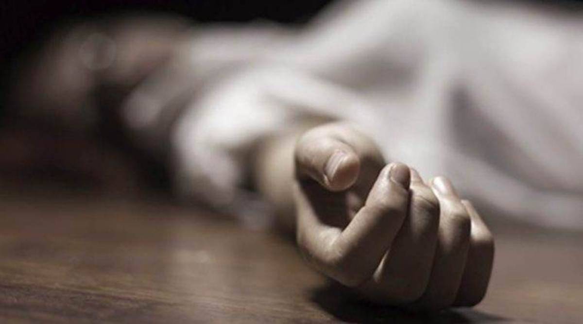  Nalgonda, Two Commit Suicide, Drinking Insecticide-TeluguStop.com