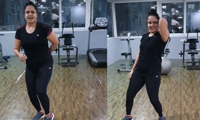  Actress Pragathi Gym Workout Viral Video, Social Media, Pragathi Instagram, Lock-TeluguStop.com
