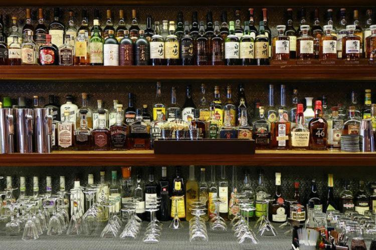  Andhra Pradesh Bans Liquor Bottles From Other States-TeluguStop.com