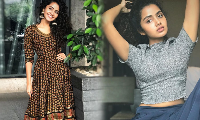 Glamorous Actress Anupama Parameswaran Cute Candid Clicks-telugu Actress Photos Glamorous Actress Anupama Parameswaran C High Resolution Photo