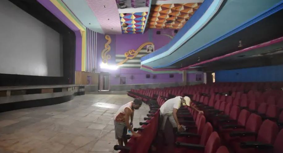  Guidelines To Re-open Cinema Halls: No Food Delivery Inside The Theatres-TeluguStop.com