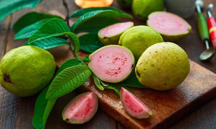  Guava, Cough, Cold, Health Problems, Immunity Growth-TeluguStop.com