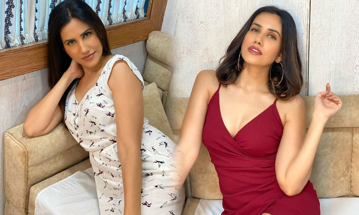 Hot Beauty Sonnalli Seygall Glamorous Images-telugu Actress Photos Hot Beauty Sonnalli Seygall Glamorous Images - Actres High Resolution Photo