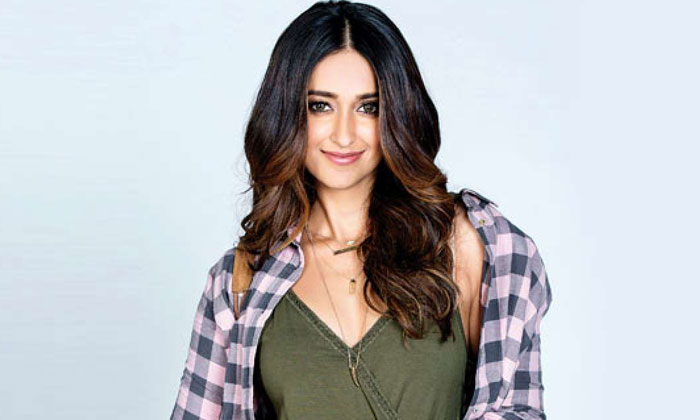  Ileana D'cruz Is Beautifully Flawed In Latest Instagram, Tollywood, Bollywood, S-TeluguStop.com