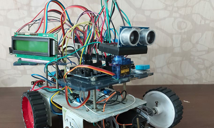  Mangaluru Boy Sarthak Develops Prototype Robot 'agribot' To Facilitate Farmers,-TeluguStop.com