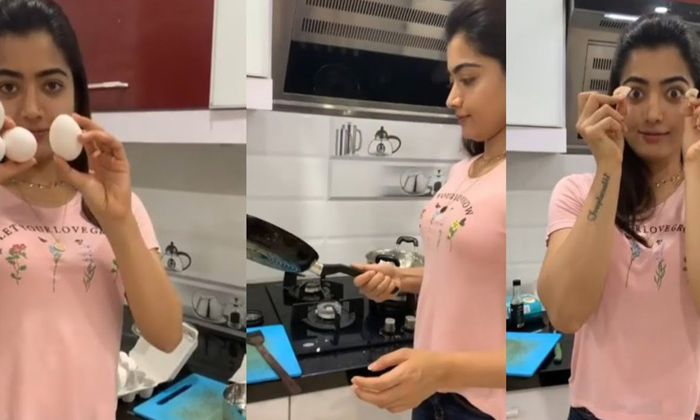  Rashmika Mandanna Making Omelette Video Viral, Rashmika, Everyday Omelette, Rash-TeluguStop.com