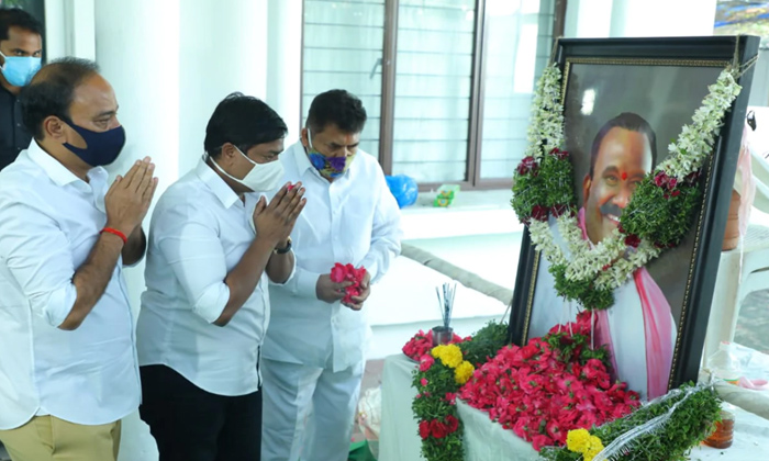  Former Telangana Mla And Minister Nayini Narsimha Reddy Dies.-TeluguStop.com