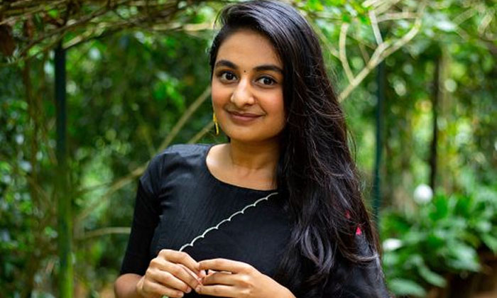  Drishyam Movie Fame Esther Anil Movie Offers News,  Esther Anil,  Drishyam Movie-TeluguStop.com