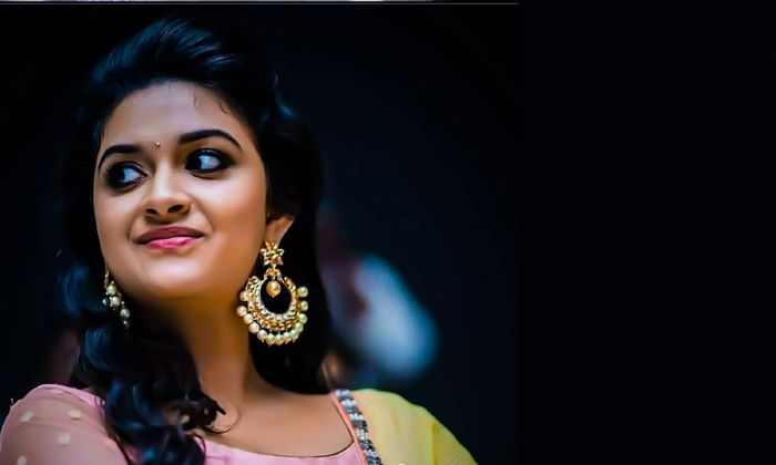  Keerthi Suresh, Childhood Photo, Mahanati Savitri, Nenu Sailaja, Rangde, Miss In-TeluguStop.com