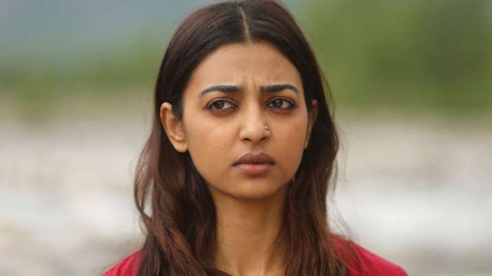  Radhika Apte Does Not Believe In Marrige, Radhika Apte, Balakrishna, Marriage ,-TeluguStop.com