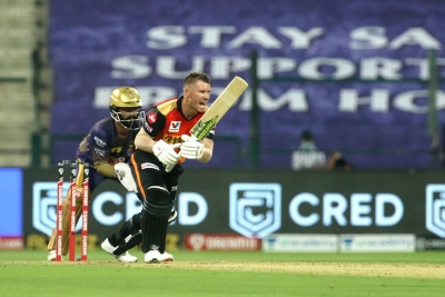  Warner’s Last Over Blitz Takes Srh Into Super Over-TeluguStop.com