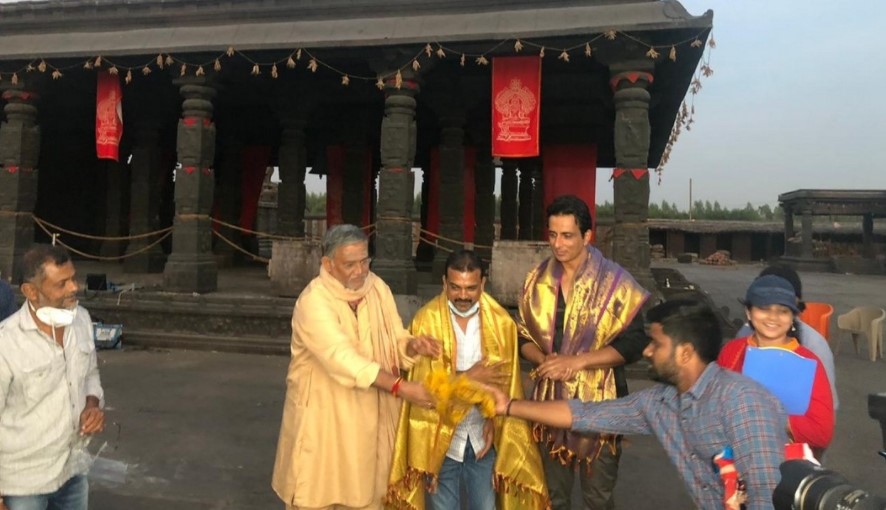  Aacharya: Sonu Sood Receives Heroic Applause-TeluguStop.com