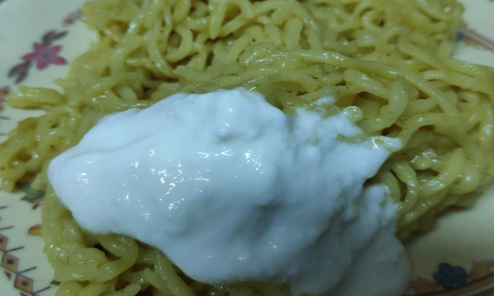  Netizens Trolls On Curd Maggi Recipe, Curd Maggi , Weird Recipe, Shocking Recipe-TeluguStop.com