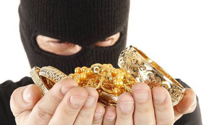 Telugu Aunt, Lawstolen, Law Theft, Gold Stolen, Hyderabad-Telugu Crime News(క�