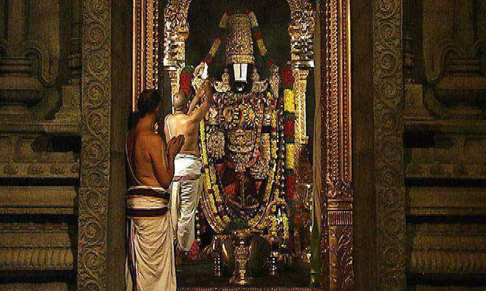  Importance Of Mulavirat In Temples-దేవాలయంలోని మూలవిరాట్ ఎంత శక్తివంతమైనదో మీకు తెలుసా-Devotional-Telugu Tollywood Photo Image-TeluguStop.com