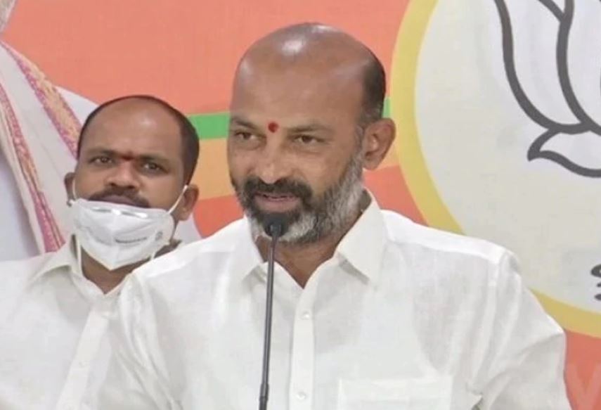  Surveys Say Bjp Will Win Ghmc Elections: Bandi Sanjay-TeluguStop.com