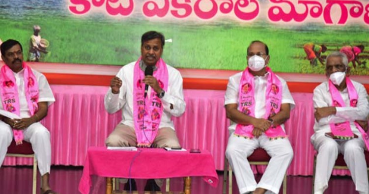  Trs Leaders Are Angry On Bandi Sanjay-TeluguStop.com