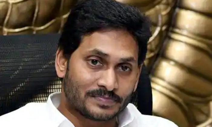  Ys Jagan Neglecting Kothapalli Subbarayudu,  Ysrcp, Ap Cm, Ys Jagan Mohan Reddy,-TeluguStop.com