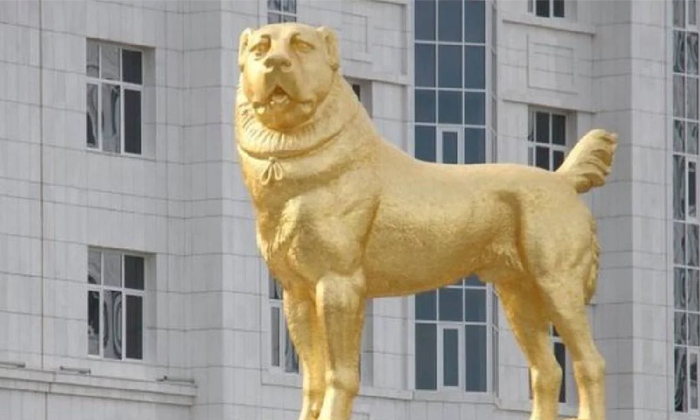  Dog, Statue, 4 Roads Junction, Gold Dog Statue, Social Media, Turkmenistan, Gole-TeluguStop.com