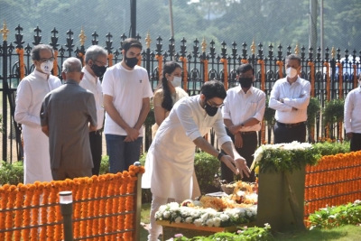  Maha Pays Homage To Balasaheb Thackeray On His Death Anniversary-TeluguStop.com