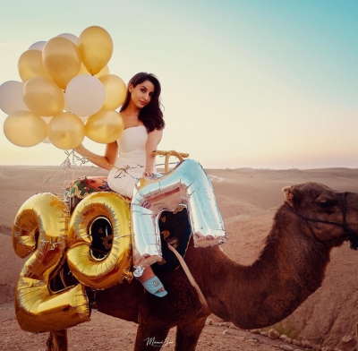  Nora Fatehi Rides A Camel To Celebrate 20 Million Instagram Followers-TeluguStop.com