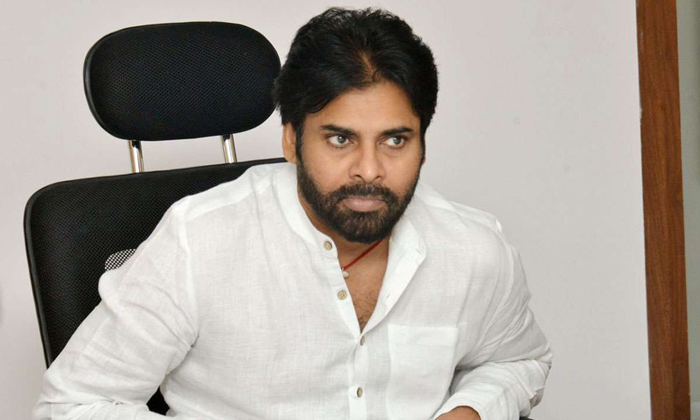  Pawan Kalyan Not Getting Bjp Leaders Appointment In Delhi, Delhi Tour, Janasena-TeluguStop.com