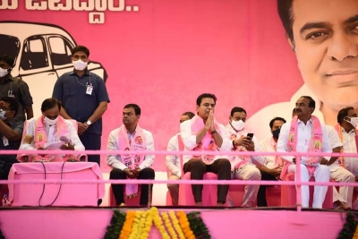  Protect Peace & Tranquility Of Hyderabad: Kcr To Voters-TeluguStop.com