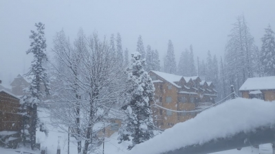  Snowfall Lashes Higher Reaches Of J&k-TeluguStop.com