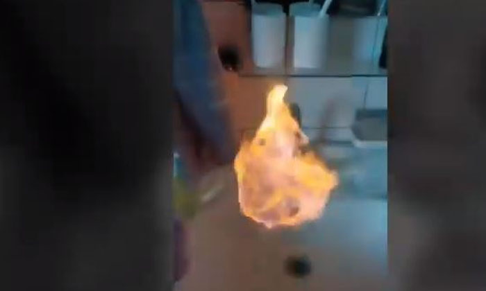  Fires Along With Water From The Faucet, Chaina, Tap Water, Fire, Viral Video. So-TeluguStop.com