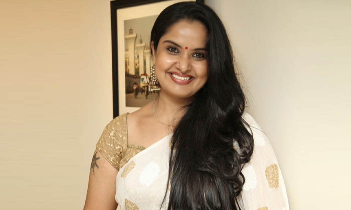  Telugu Character Artist Pragathi Got A Heroine Chance, Pragathi, Telugu Characte-TeluguStop.com