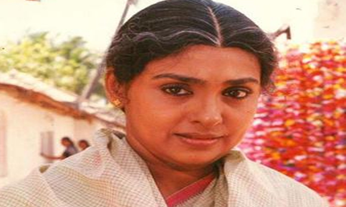  Veteran Actress Sujatha, Tragedy Incidents, Personal Life, Gorintaku Film, Anr,-TeluguStop.com