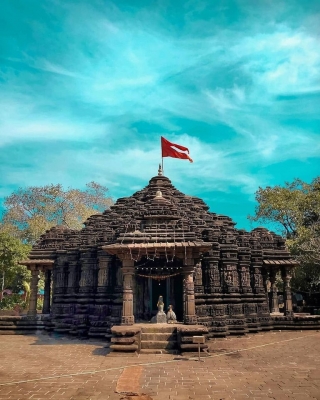  1,000-year Old Shiva Temple In Maharashtra To Be Revamped-TeluguStop.com