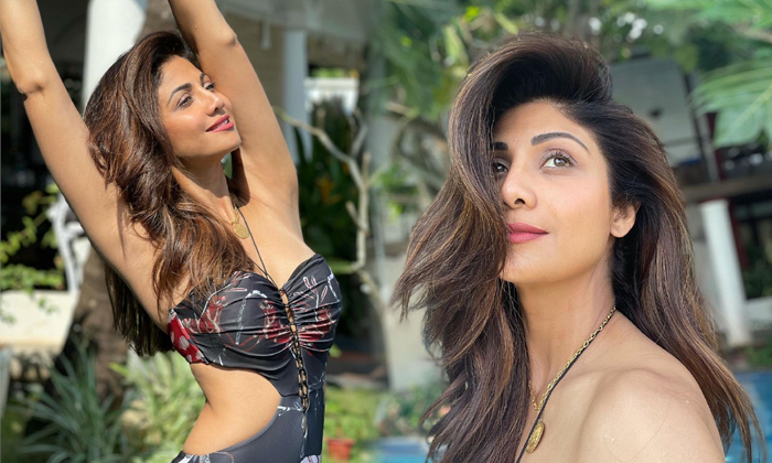 Beautiful Actress Shilpa Shetty Stunning Spicy Images-telugu Actress Photos Beautiful Actress Shilpa Shetty Stunning Spi High Resolution Photo